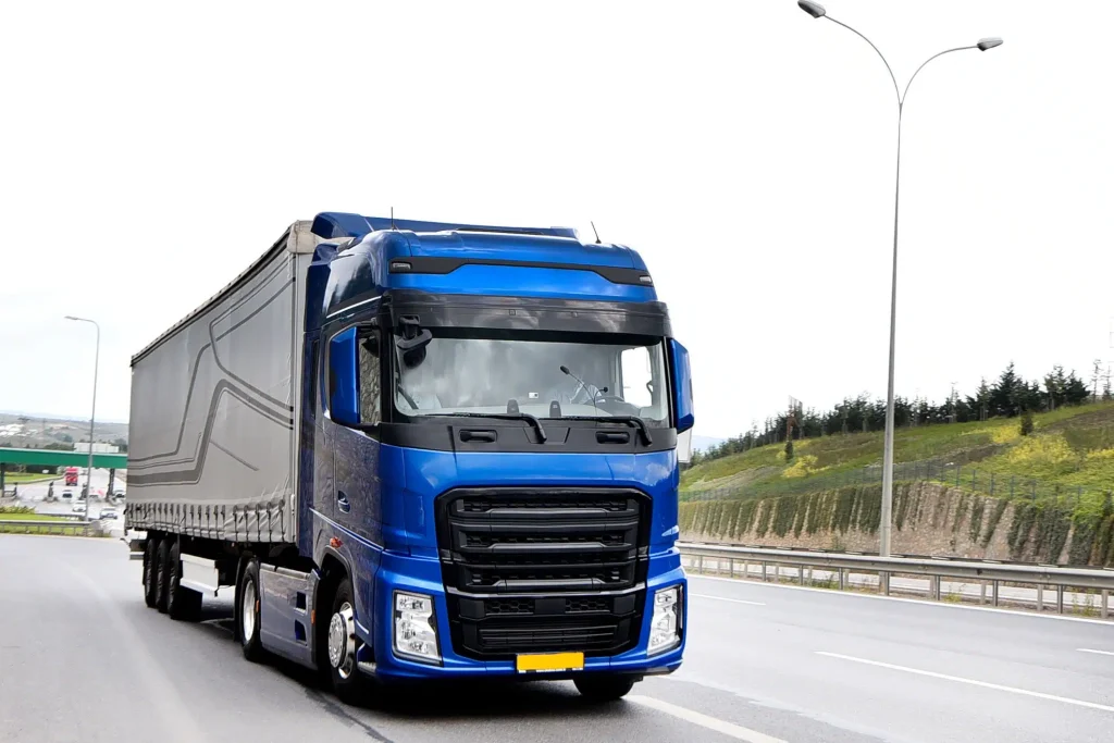 Zalety uzyskania prawa jazdy kategorii C + E oraz możliwości zawodowe